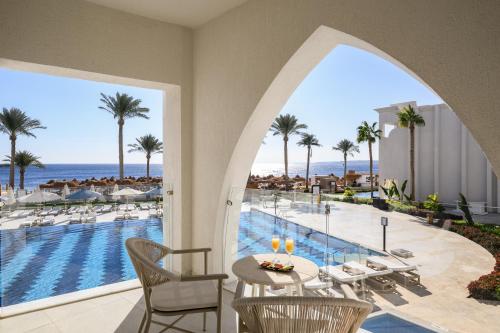 Sunrise Remal Beach Resort — Swimming pool