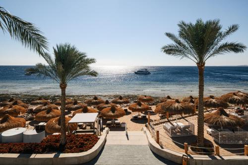 Sunrise Remal Beach Resort — Beach