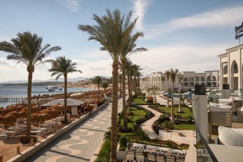 Sunrise Remal Beach Resort — Beach