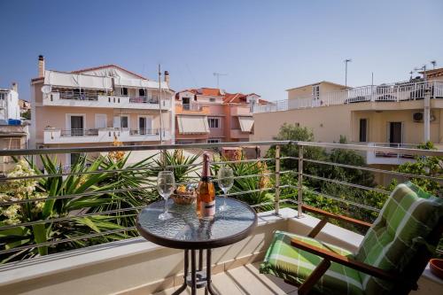 fotis new built apartment at the centre of town