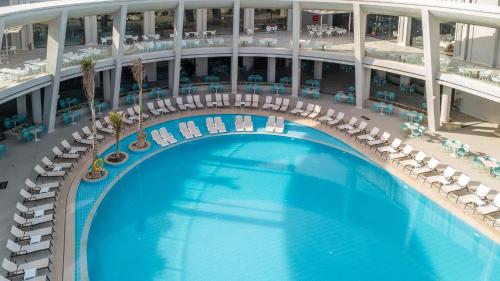 Hurghada Long Beach Resort — Swimming pool
