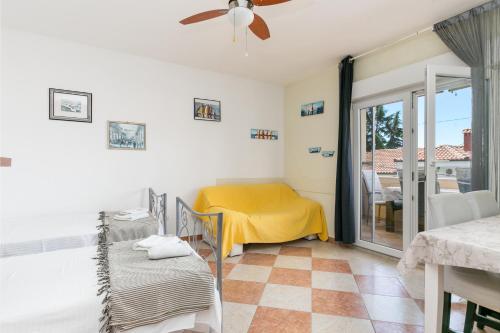 Apartments by the sea Mavarstica, Ciovo - 12696
