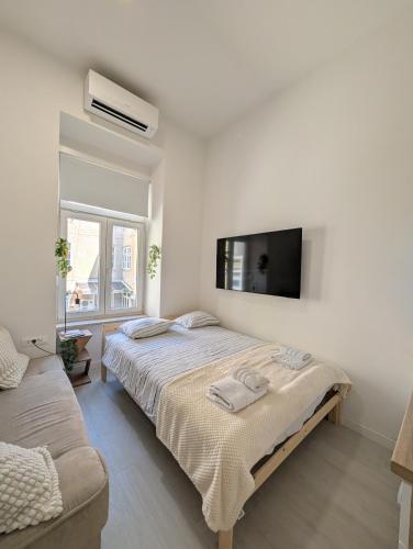 Small Studio With Detached Private Bathroom