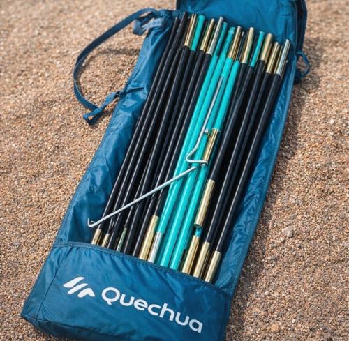 a bag full of pens and pencils on the ground at Cantinho da Floresta in Fontinha