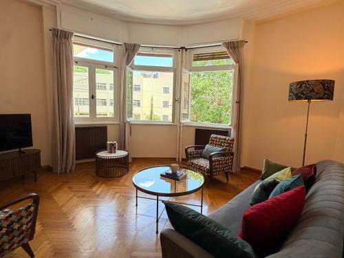 Timeless Athenian Apartment