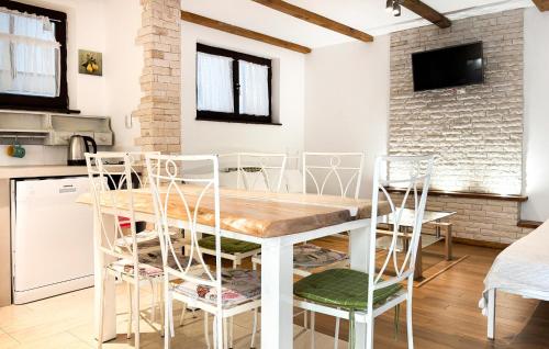 Stunning Apartment In Fazana