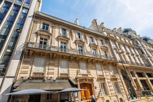 Prestige Apartment Champs-Élysées 86 m2