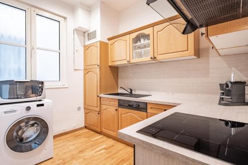 Prestige Apartment Champs-Élysées 86 m2