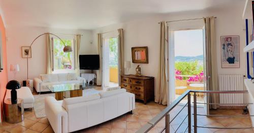 Villa familiale 4 chambres, vue panormaique, terrasse et plancha