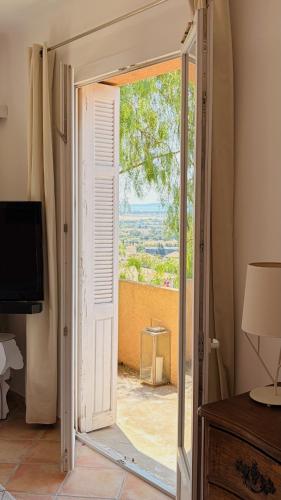 Villa familiale 4 chambres, vue panormaique, terrasse et plancha