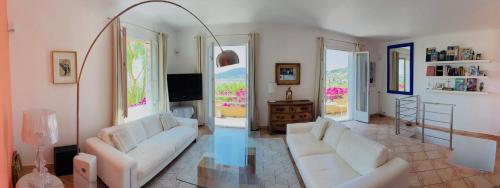 Villa familiale 4 chambres, vue panormaique, terrasse et plancha
