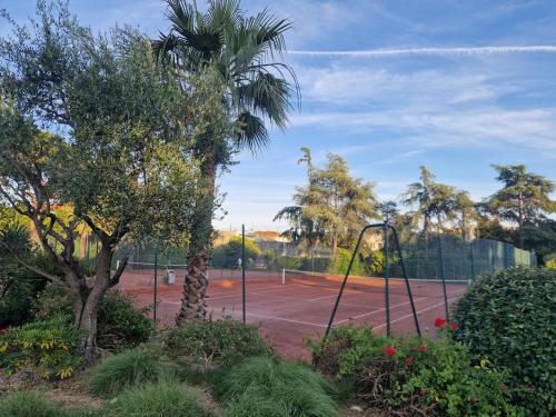Le Vélusine, piscine, tennis photo 13