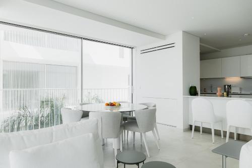 Architectural 3BR Luxury Oasis 3rd Floor in Voula
