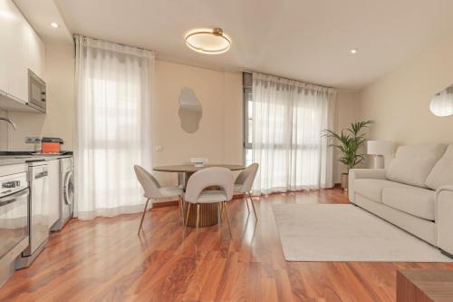 Luxury apartments in Barrio Palacio photo 99