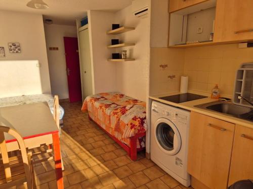 Studio vue mer, piscine , Clim , tout à pied