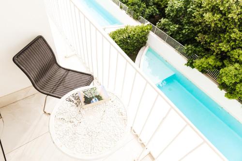 Architectural 3BR Luxury Oasis 3rd Floor in Voula