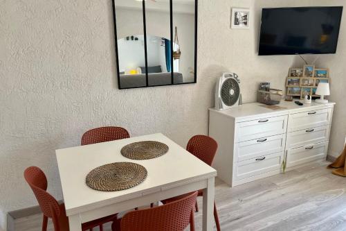 "LA PIOL" apartment in the heart of Hyères
