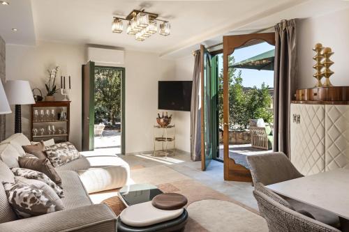 Luxury residence Private Garden near Piazza di Spagna
