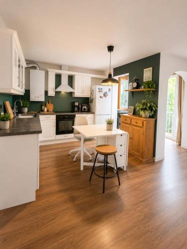 Montpellier apartment near city center beach