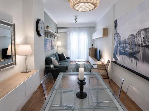 Stylish 1BR Apartment in City Center, Buka Hospitality