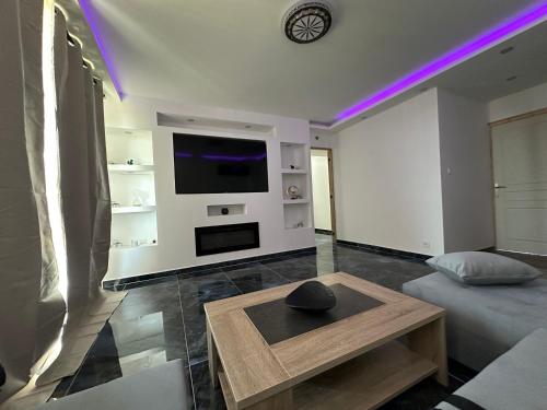 Ó maestro home