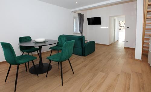 Old town Bol apartments