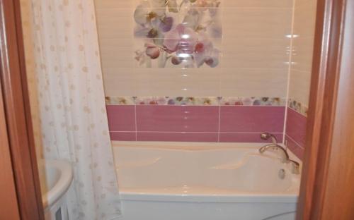 Ванная комната в Apartment on Karachevskiy 21