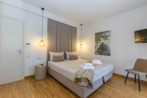 Raise Glyfada Premium Stay
