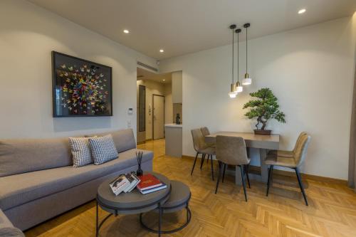 Raise Glyfada Premium Stay