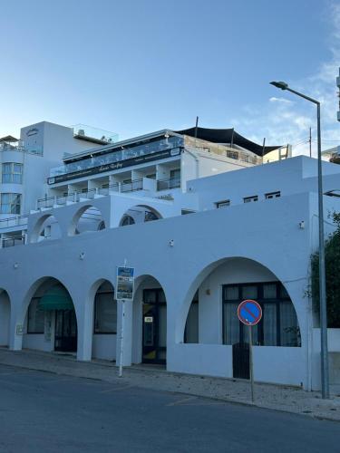 Casa dos Arcos Beach Villa