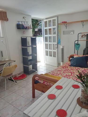 Studio near Airport, Port, Beach & Ancient Temple of Artemis