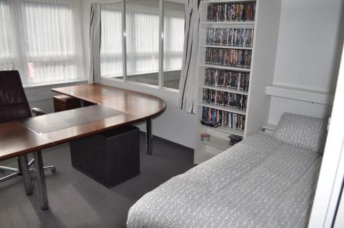 Bibliothèque dans l'appartement