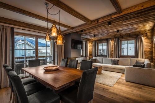 Χώρος καθιστικού στο Liondes Chalets