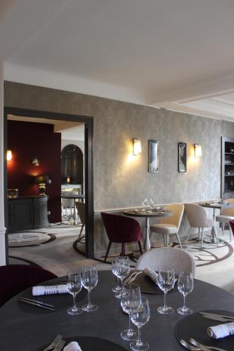 Photo de la galerie de l'établissement Logis Hotels Restaurants- Villa des Bordes, à Cléry-Saint-André