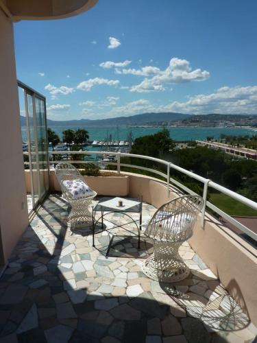 Charming Flat With Terrace On The Croisette