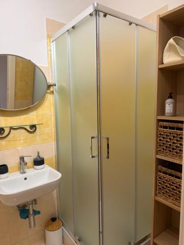 a bathroom with a shower and a sink at Affittacamere Le Canossiane in Piedimonte dʼAlife