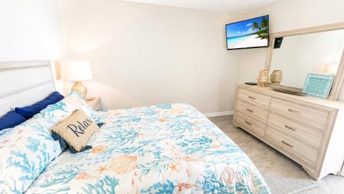 Sunbird Resort 5th Floor Amazing Views - by Sunbird Rentals photo 7