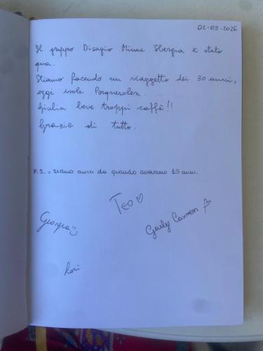 Joli studio climatisé au Port de Hyères - Proche Plages et Commerces - Linge de maison fourni
