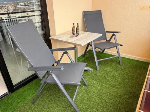 Skyline View Apartment - FREE PRIVATE Parking HIGH speed Wi-Fi