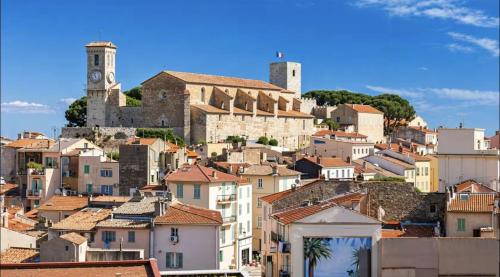 Cannes Old Town center 5-min walk to beach