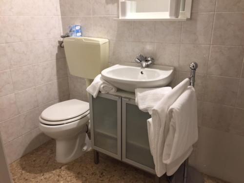 A bathroom at Affittacamere Euro