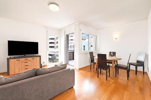 Locarno Place