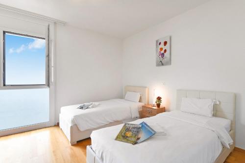 Locarno Place