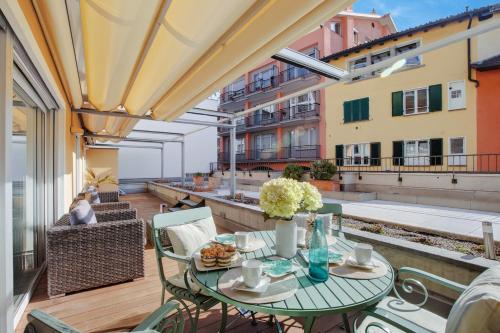 Borgo Corallo Lake-View Terrace in Central Ascona
