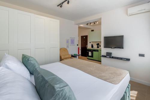 Center Located Apartment Cosy - 5min walk to the palace