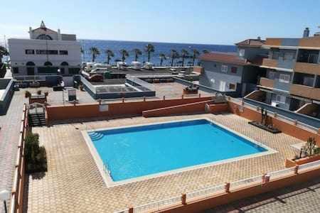 a large swimming pool on top of a building at Casas Galloway - Puertito Güímar. Sol y comodidad. in Puertito de Güímar