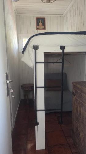 Casa Feia Hostel
