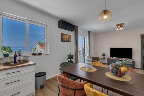 Family apartments Leona Makarska