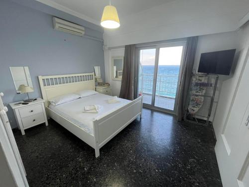 EVE's house 2 - beachfront