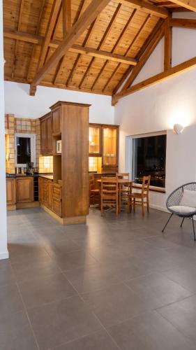 Spacious House with Sea View in Angra do Heroísmo